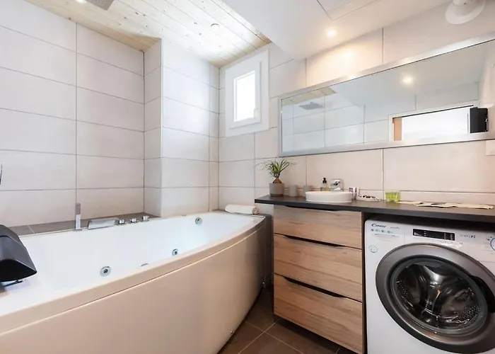 4-room Center - L'atmosphere Balneo *